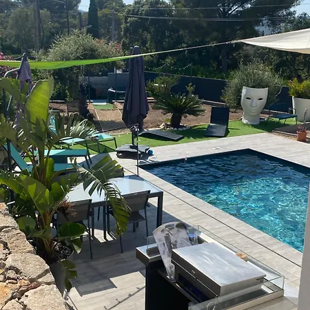 Maison Avec Piscine Saint-Raphael (Var)